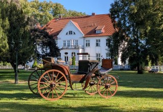 Auf Schloss Badow finden historische Kutschen eine neue Heimat // &copy; Alexandra Lotz