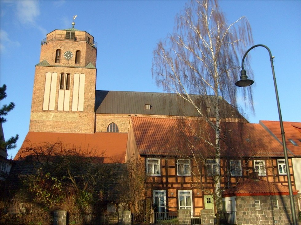 Blick zum begehbaren Turm der St. Petri Kirche // &copy; Hallfarth