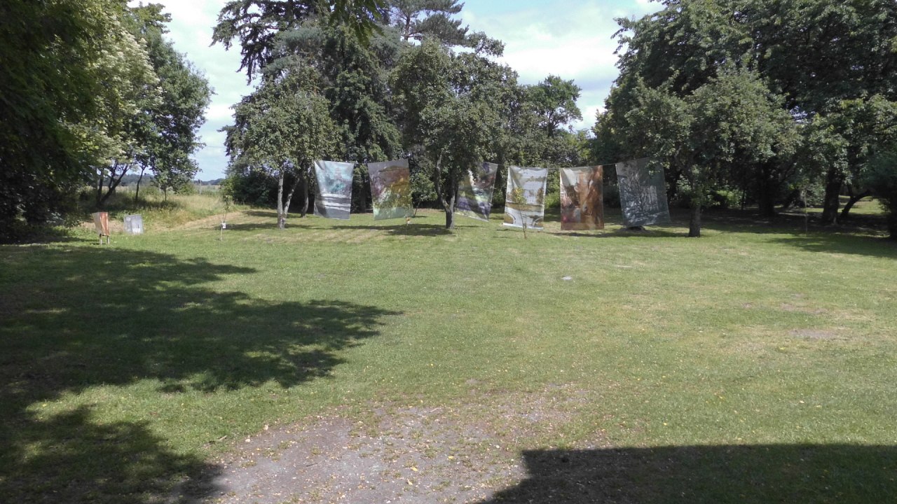 Boomgaard weide tentoonstelling // © Herrenhaus Friedrichshof Boomgaard weide tentoonstelling // © Herrenhaus Friedrichshof