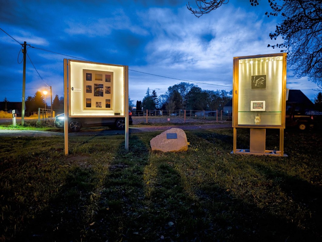 Ausstellung von Malerei, Skulpturen, Fotos und Zeichnungen von Kindern und Jugendlichen // &copy; Sabine Berendse