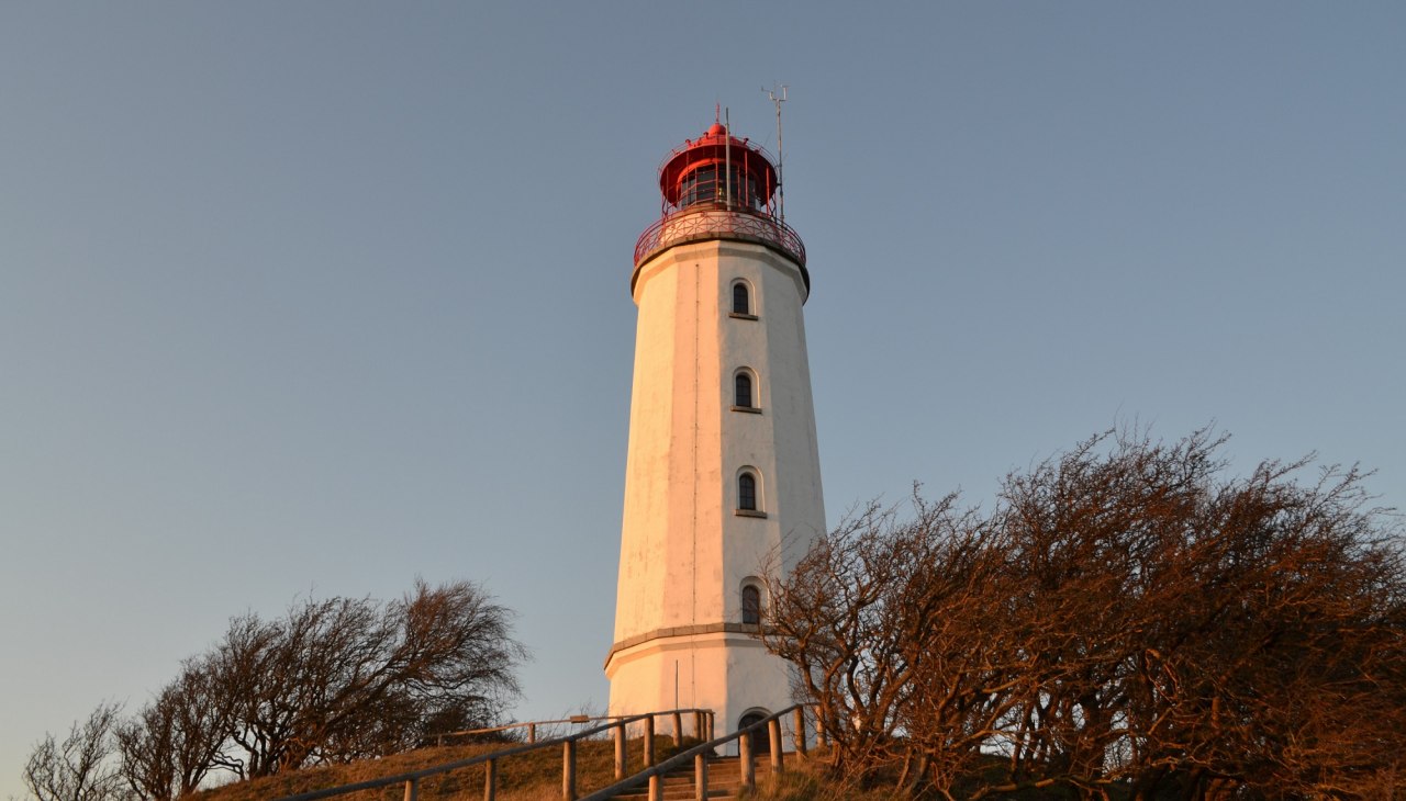 Leuchtturm Dornbusch, &copy; Hiddenseer Hafen- und Kurbetrieb