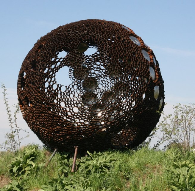 Skulptur im Park // © Sabrina Wittkopf-Schade Skulptur im Park // © Sabrina Wittkopf-Schade