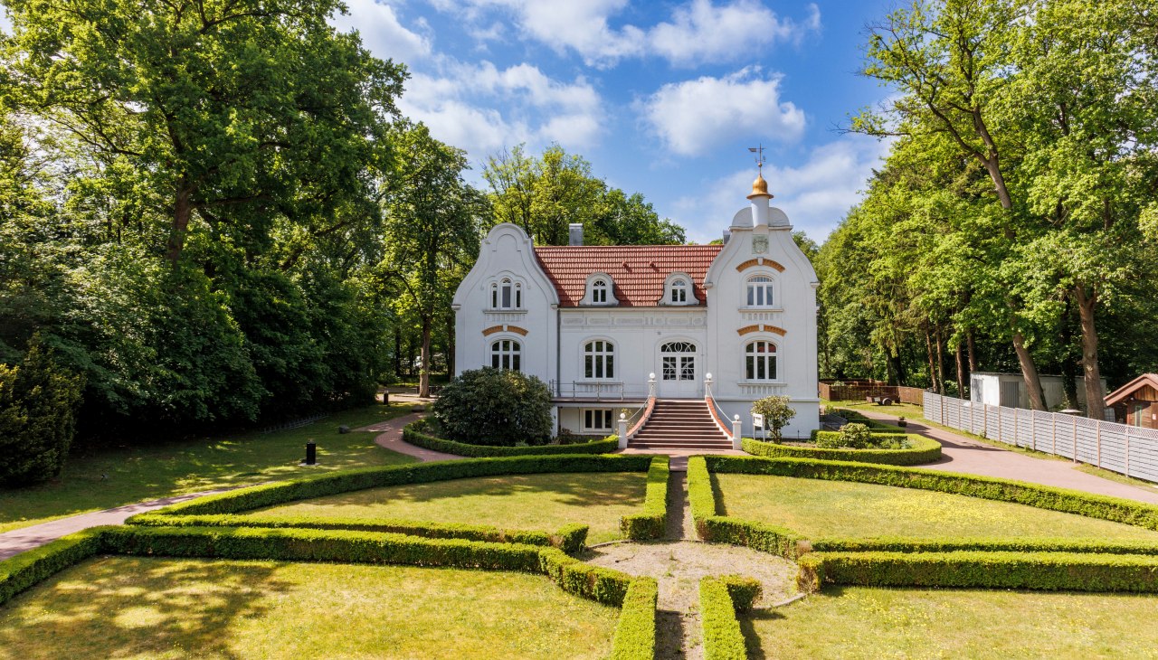 Buitenaanzicht van Jagdschl&ouml;sschen Schwartow, &copy; Jagdschl&ouml;sschen Schwartow / Jan Haeselich