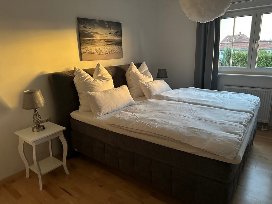 Schlafzimmer, &copy; Heinz Weinert