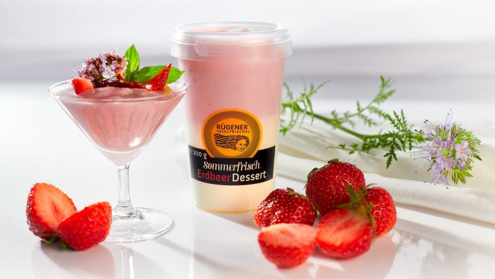 Zomers vers aardbeiendessert, R&uuml;gener Inselfrische, &copy; Burvitz/Pocha
