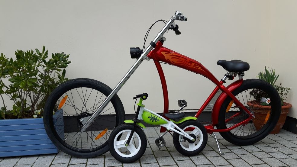 Vielfältige Auswahl von Fahrrädern, © Bärbel Ahrens Vielfältige Auswahl von Fahrrädern, © Bärbel Ahrens