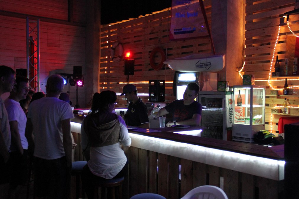 Voll ausgestattete Bar für Ihr Event, © KUHNLE-TOURS