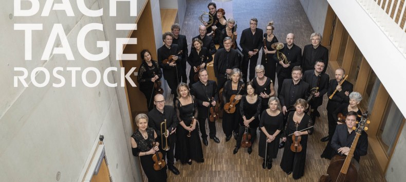 Das Freiburger Barockorchester eröffnet die Bachtage Rostock 2026 am 9-10-26 mit den Brandenburgischen Konzerten // © Britt Schilling Das Freiburger Barockorchester eröffnet die Bachtage Rostock 2026 am 9-10-26 mit den Brandenburgischen Konzerten // © Britt Schilling