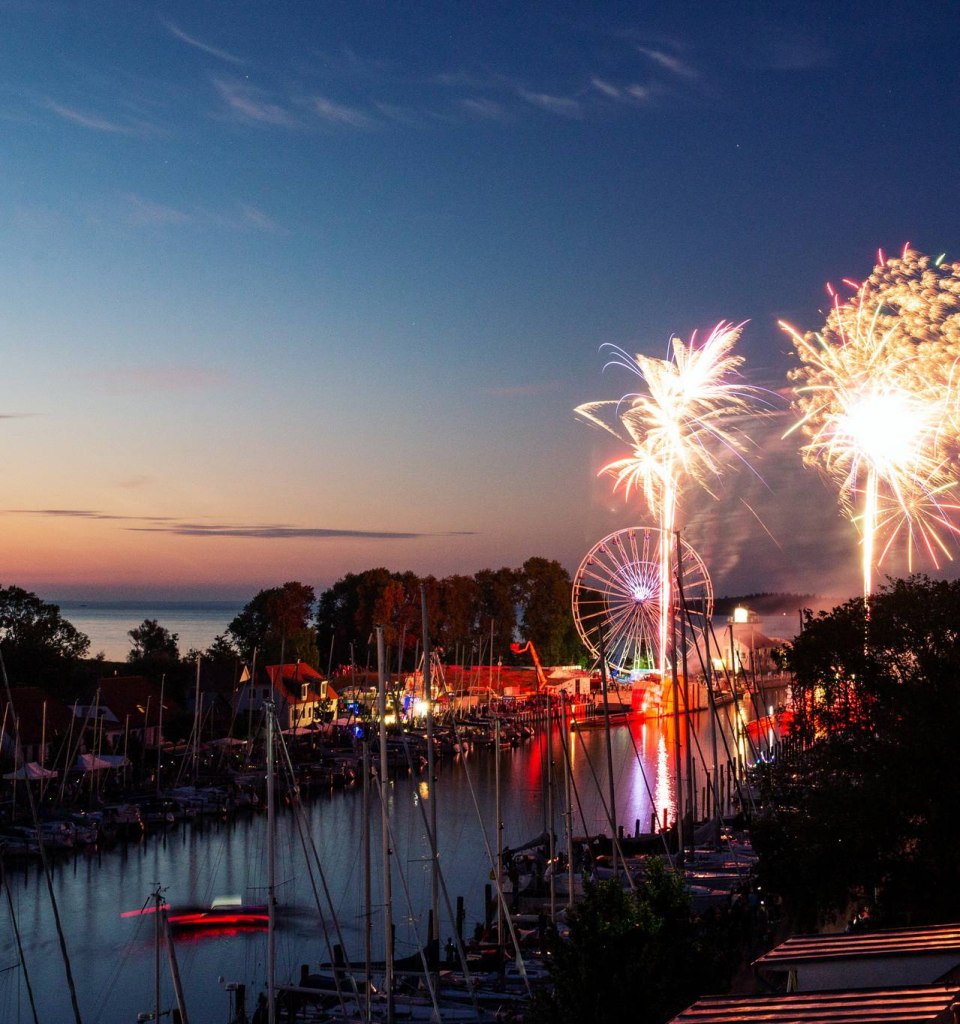 Das Fischerfest Wochenende endet mit der Pyro-Laser- und Lichtshow Ryck in Flammen., © André Geschweng