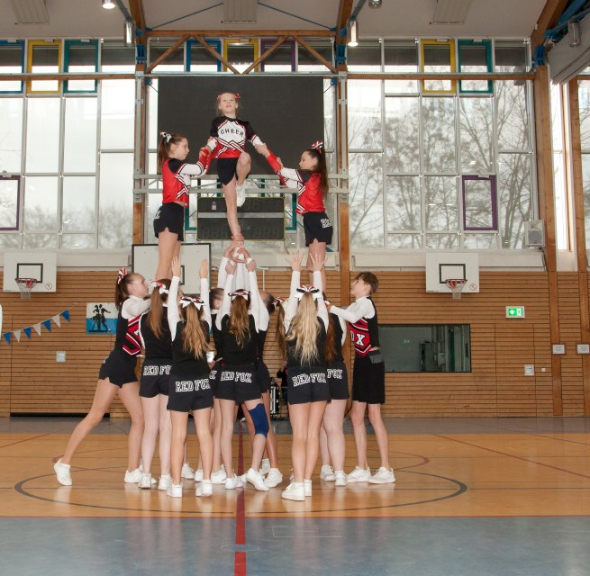 unser Cheerleader Team Red Fox // &copy; Robert Weber