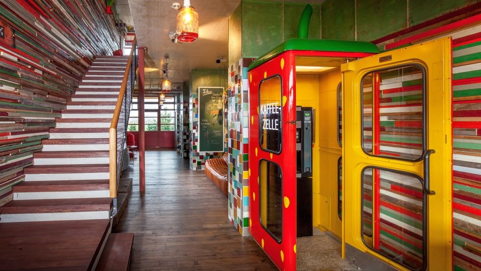 Das Foyer mit vielen witzigen Details..., © Karls Tourismus GmbH Das Foyer mit vielen witzigen Details..., © Karls Tourismus GmbH