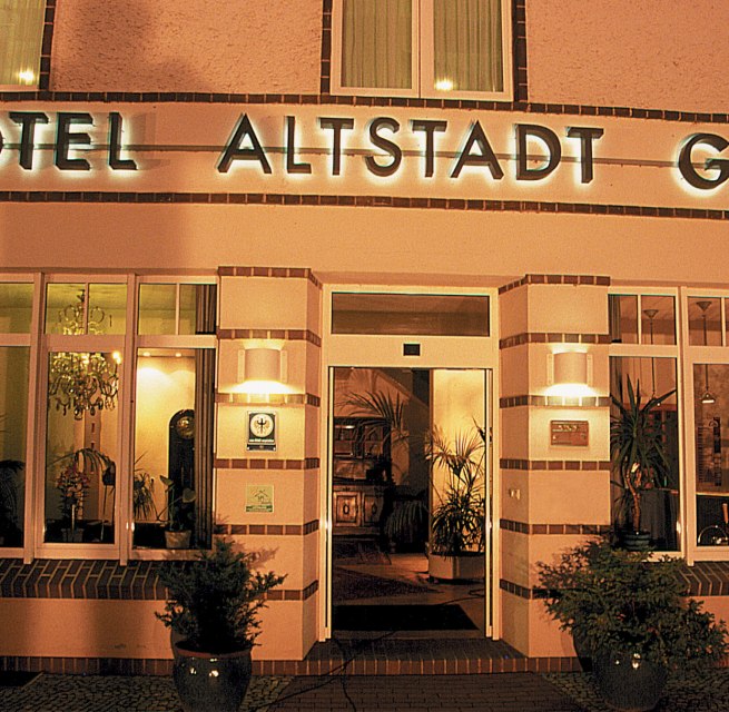 Au&szlig;enansicht Ringhotel Altstadt // &copy; Jan Hendrik Hertzsch