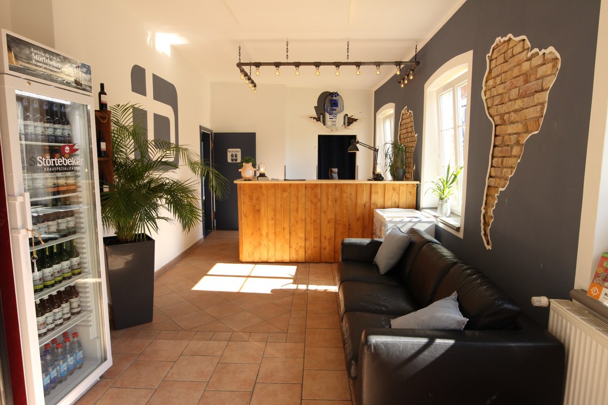 Rezeption // &copy; Blue Doors Hostel