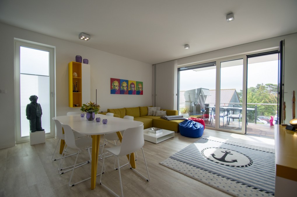 Wohnzimmer mit Balkon, © Kathrin Koschwitz