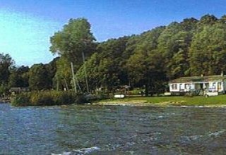 Ansicht des Campingplatzes, direkt gelegen am Goldberger See // © Campingplatz am Goldberger See/ Fam. Dethloff Ansicht des Campingplatzes, direkt gelegen am Goldberger See // © Campingplatz am Goldberger See/ Fam. Dethloff