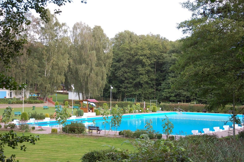 Das Waldbad Vellahn liegt idyllisch im Wald. // &copy; Gabriele Skorupski