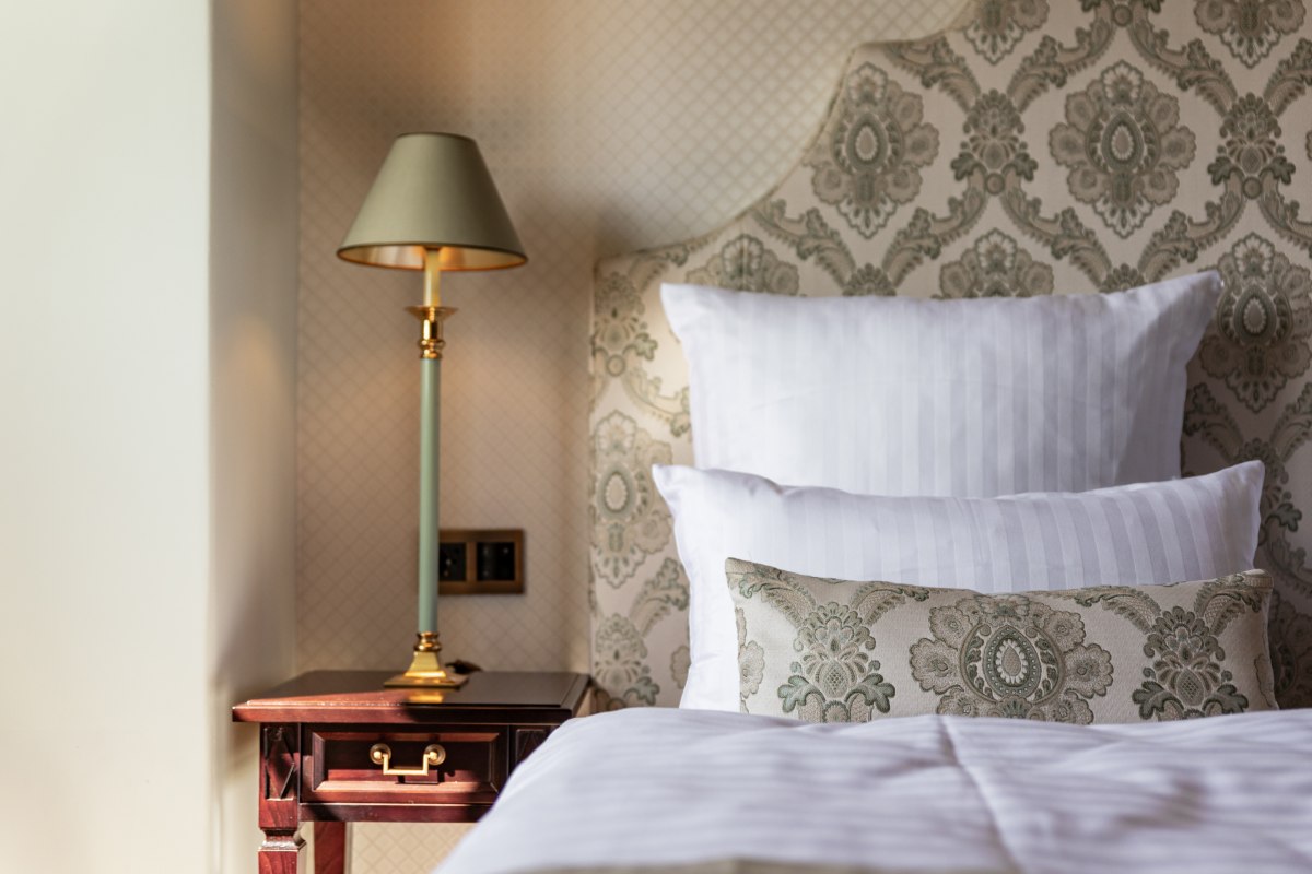 Details im Hotelzimmer Schloss Neustrelitz // &copy; Schloss Neustrelitz / Bianka Pogadl