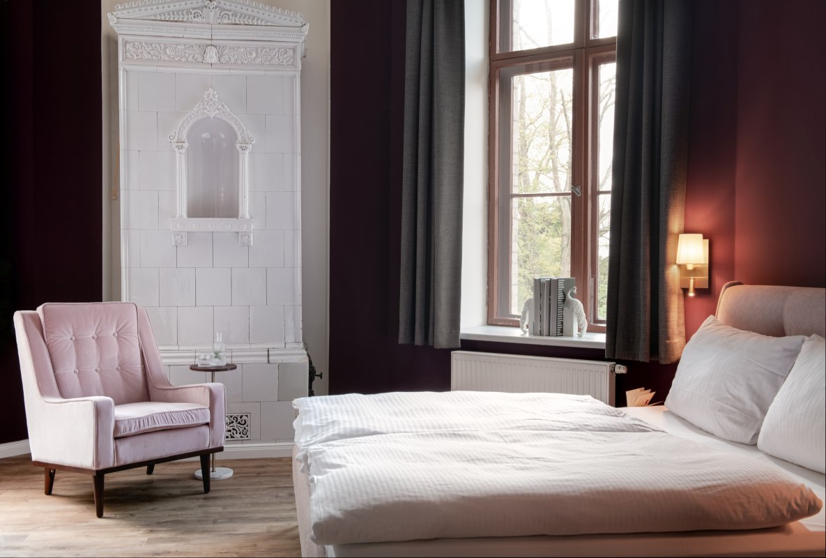 Elegantes Gemach mit Ruhe, Behaglichkeit und beeindruckendem Ausblick // &copy; Schloss Neetzow