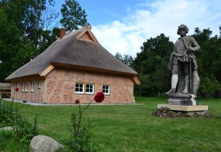 Das "Verräterhaus" in Groß Stresow. // © Tourismuszentrale Rügen Das "Verräterhaus" in Groß Stresow. // © Tourismuszentrale Rügen