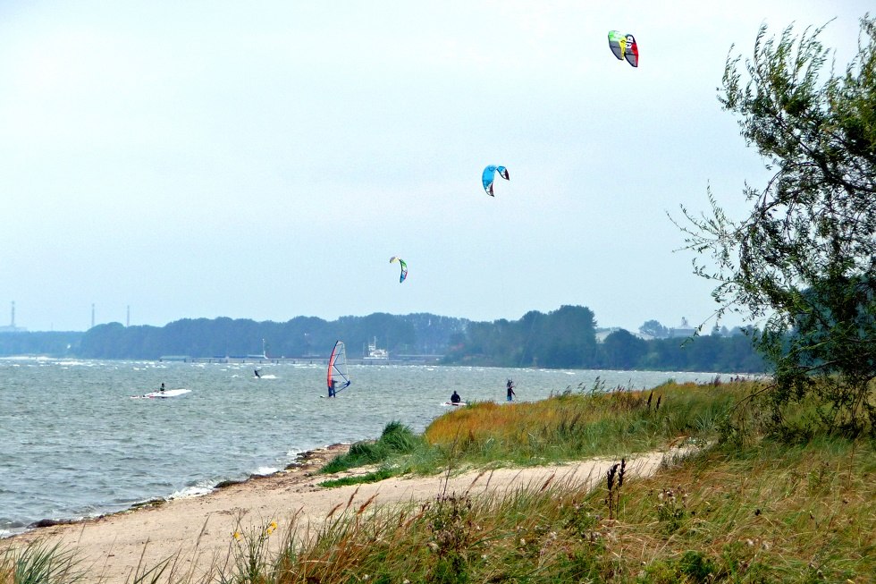 Bucht bei Gahlkow mit Wassersportlern // &copy; Sabrina Wittkopf-Schade