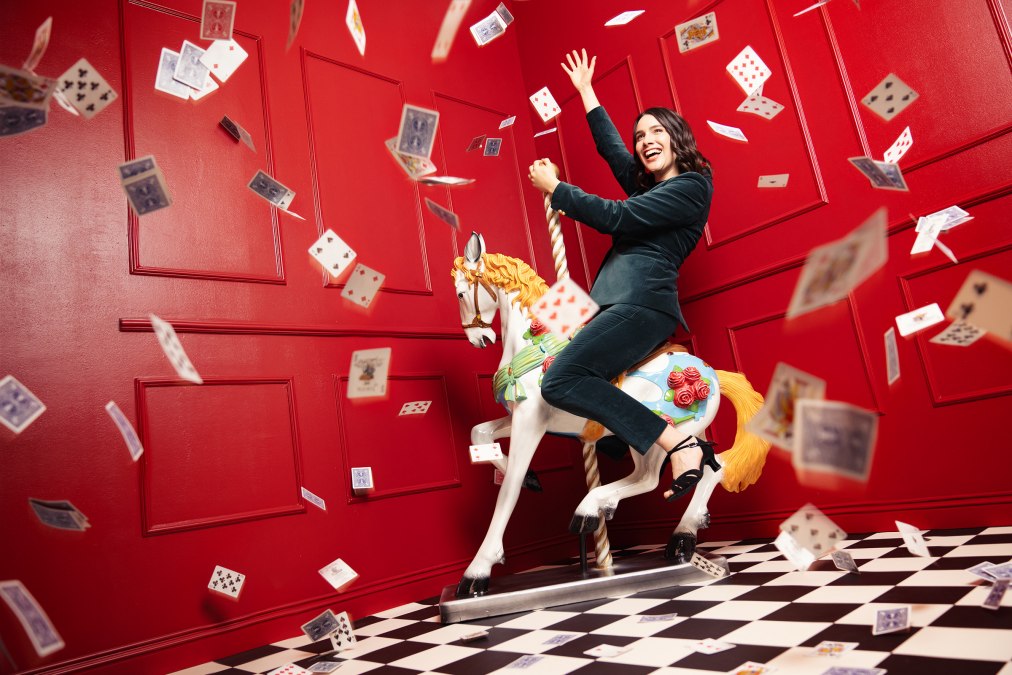 Zaubershow mit Allison Wonder · BLAUER MITTWOCH, © Axel Adams Zaubershow mit Allison Wonder · BLAUER MITTWOCH, © Axel Adams