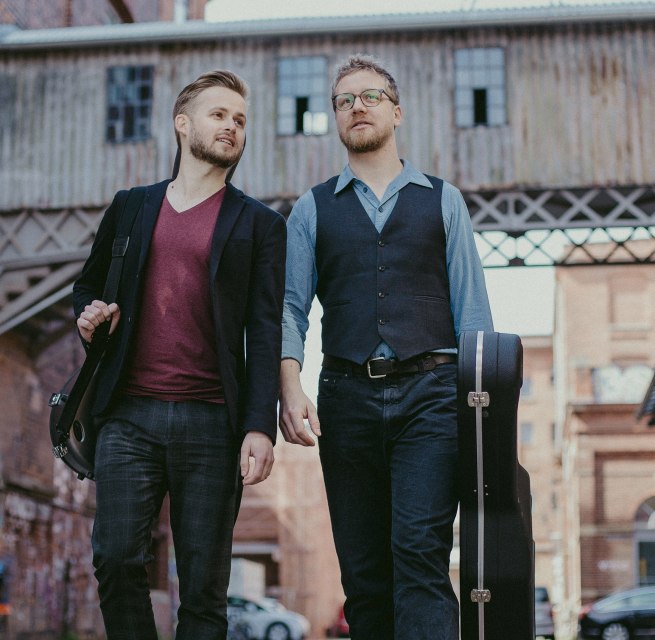 S&ouml;nke Meinen & Philipp Wiechert
Acoustic-Guitar Duo, &copy; Doville Sermokas