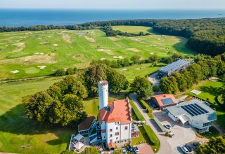 Luftaufnahme Areal Schloss Ranzow // © Schloss Ranzow / FotoArt Mirko Boy Luftaufnahme Areal Schloss Ranzow // © Schloss Ranzow / FotoArt Mirko Boy