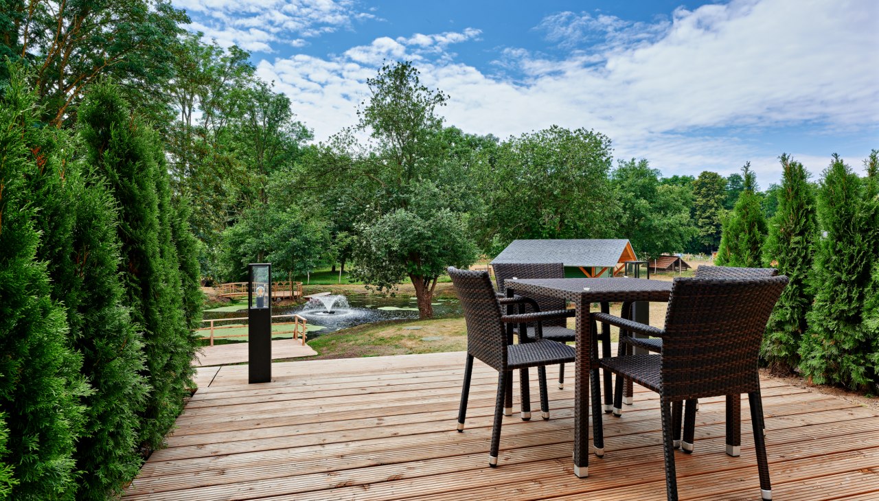 Terrasse mit Freiraum in der Ferienwohnung Sissi & Franzl, © Bernsteinreiter