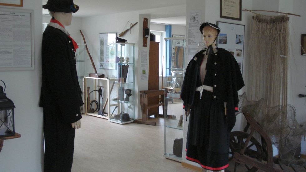 Puppen mit Tracht, © Franka Tredt Puppen mit Tracht, © Franka Tredt