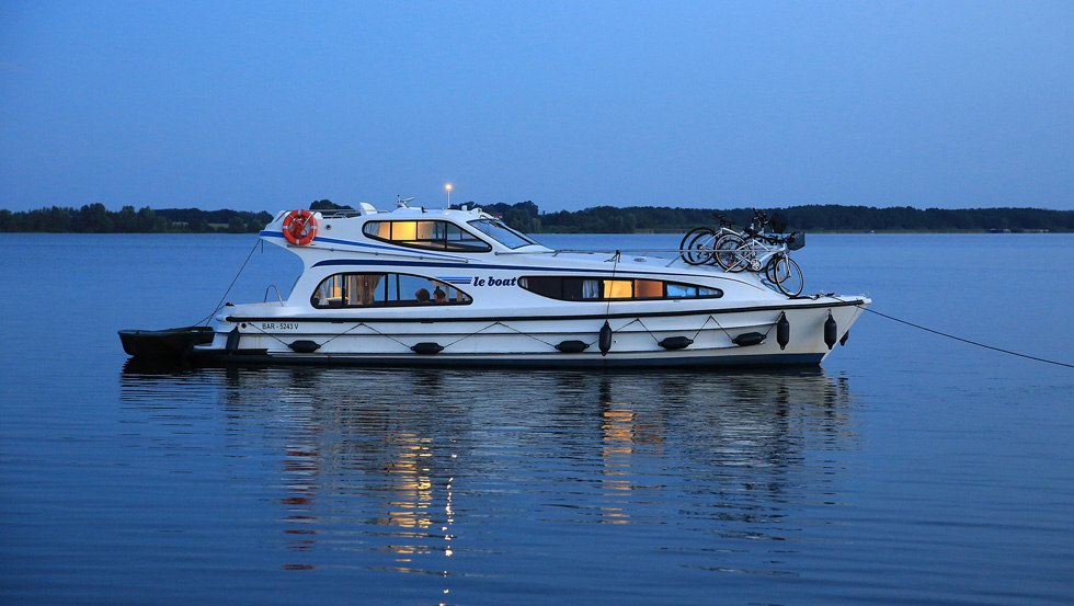 Ga voor anker en overnacht midden in de natuur, © Caro Strasnik Ga voor anker en overnacht midden in de natuur, © Caro Strasnik