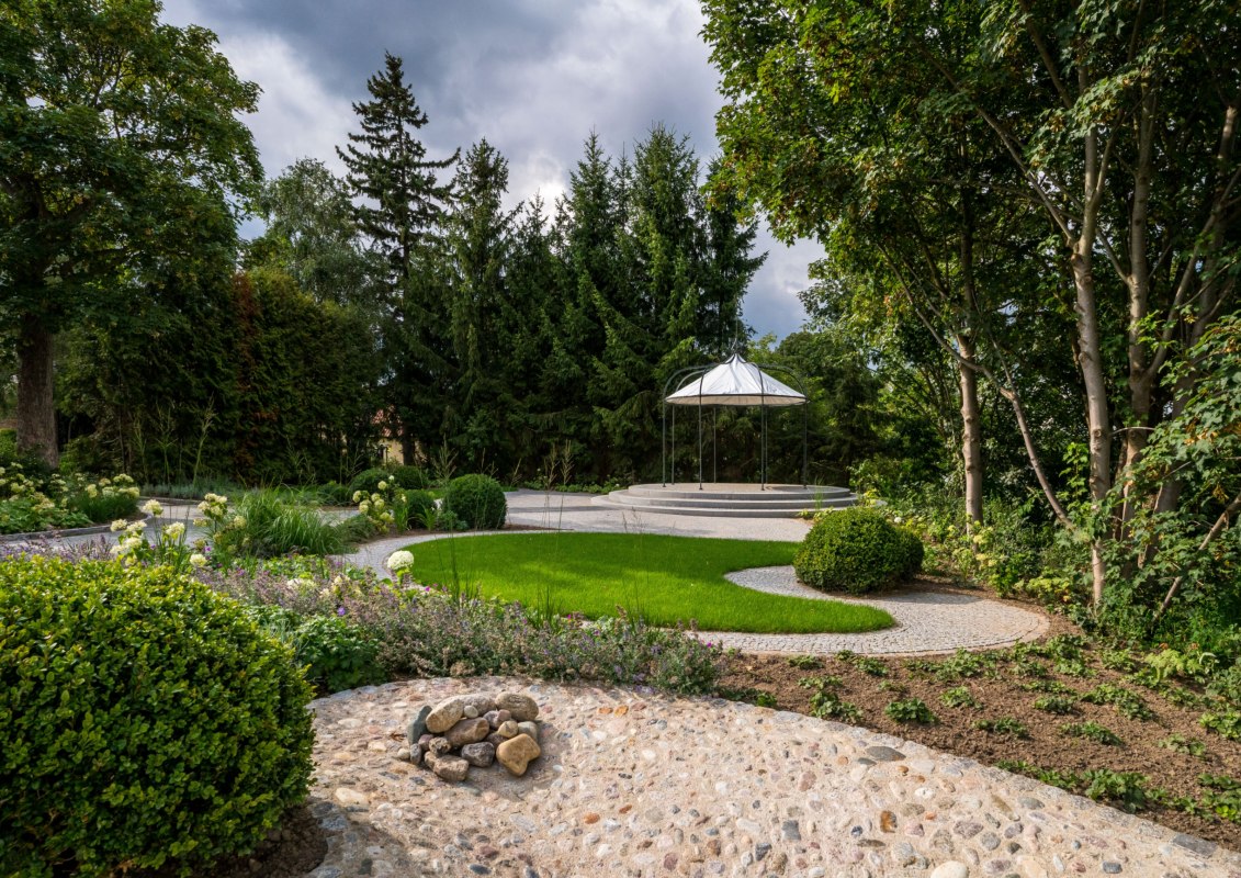 Vier feest en blijf hangen in de tuin van Hotel Mecklenburger Hof // &copy; Hotel und Pension in der Nudeloper