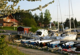 Ruhige und gut geschützte Liegeplätze für Ihr Boot // © Marina Neuhof/Schumacher Ruhige und gut geschützte Liegeplätze für Ihr Boot // © Marina Neuhof/Schumacher