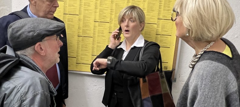 Niederdeutsche B&uuml;hne Rostock&bdquo;Dat Bahn-Chaos &ndash; Reisende sall man uphollen&ldquo;, &copy; Niederdeutsche B&uuml;hne