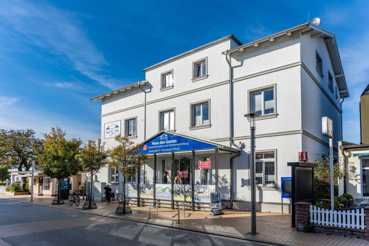 Im Haus des Gastes befindet sich die Kurverwaltung des Ostseebades Göhren. // © Kurverwaltung Ostseebad Göhren Im Haus des Gastes befindet sich die Kurverwaltung des Ostseebades Göhren. // © Kurverwaltung Ostseebad Göhren