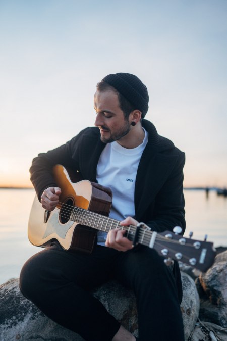 Singer-Songwriter David Beta · BLAUER MITTWOCH, © Viktoria Micheel