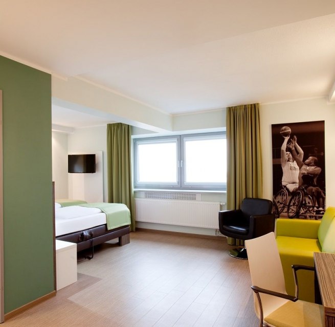 Barrierefreies Zimmer im Hotel Sportforum // © Hotel Sportforum Barrierefreies Zimmer im Hotel Sportforum // © Hotel Sportforum