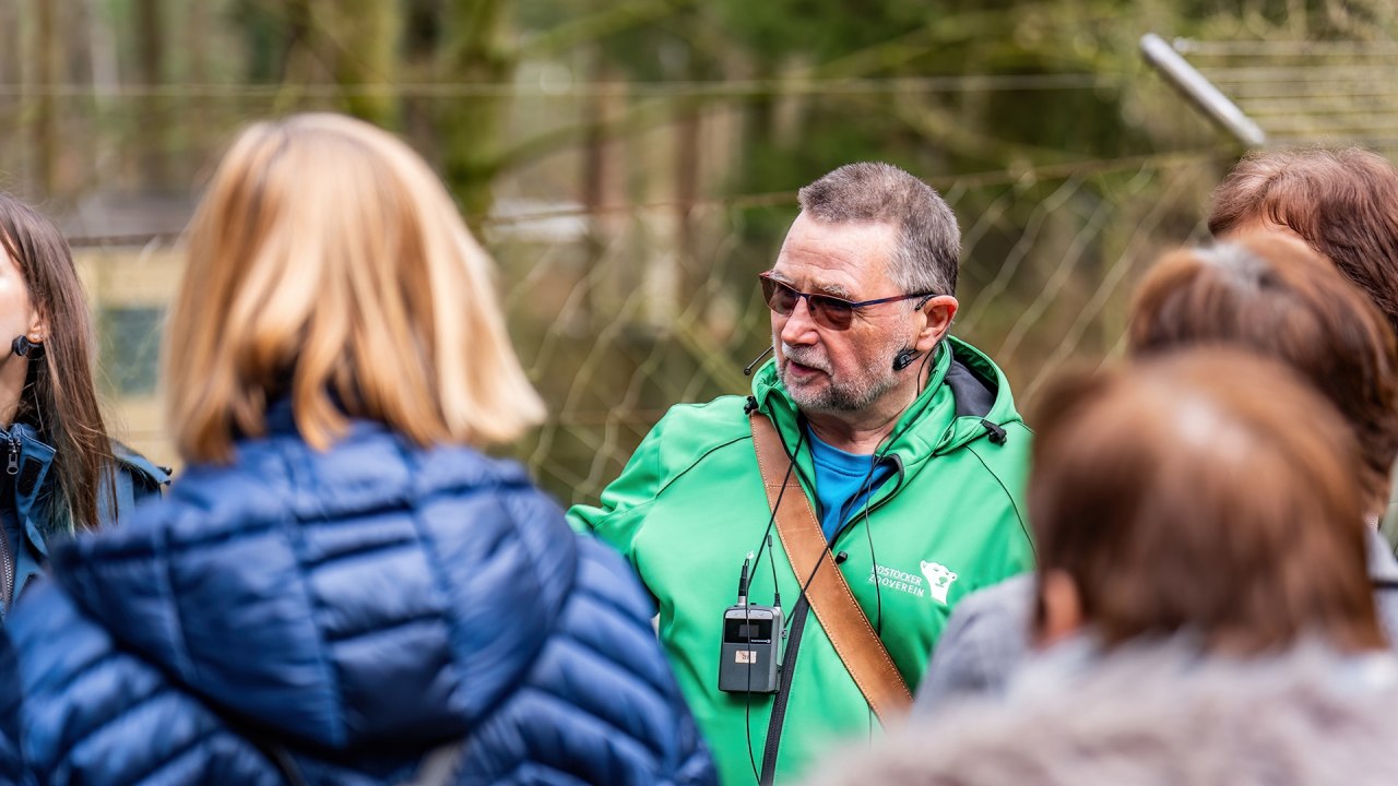 Eine Themenf&uuml;hrung im Zoo Rostock. // &copy; Zoo Rostock/ Dr&uuml;bbisch