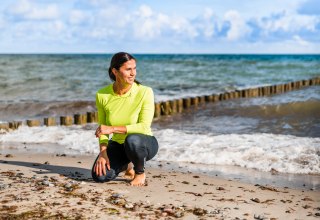 Sport am Strand mit Personal Trainer Anita He&szlig; // &copy; MV-T/Tiemann