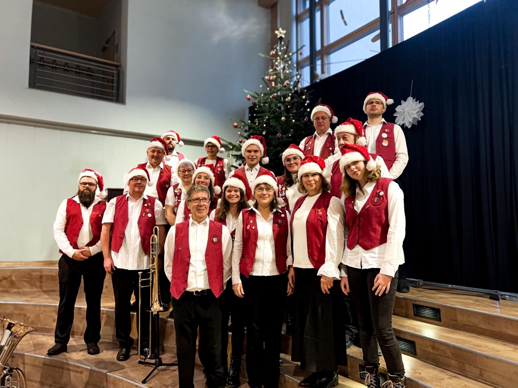 &copy; Blaskapelle R&ouml;bel