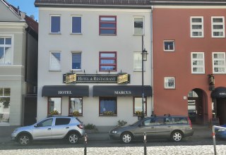 &copy; Gina Schulenberg