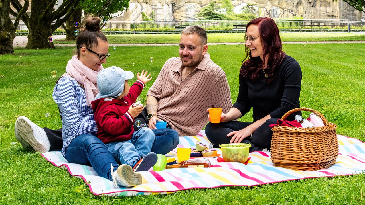Picknick-Wochenende im Zoo Rostock auf der Eichenallee. // © Zoo Rostock/ Drübbisch Picknick-Wochenende im Zoo Rostock auf der Eichenallee. // © Zoo Rostock/ Drübbisch