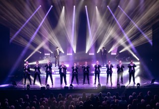 &copy; The 12 Tenors
