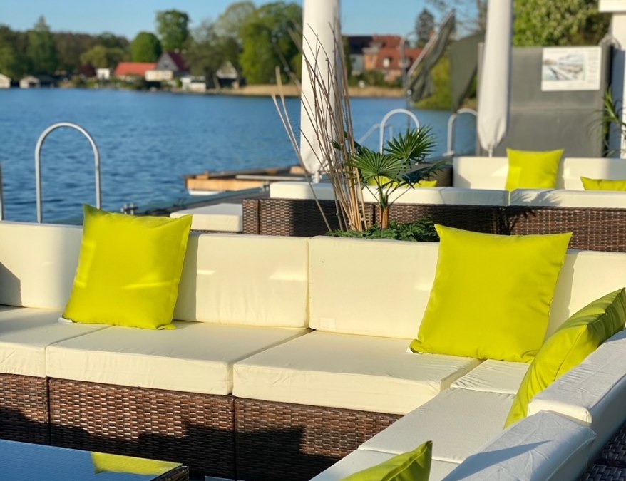 Vanaf ons terras heb je een prachtig uitzicht op de Haussee, © Deutsches Haus Vanaf ons terras heb je een prachtig uitzicht op de Haussee, © Deutsches Haus