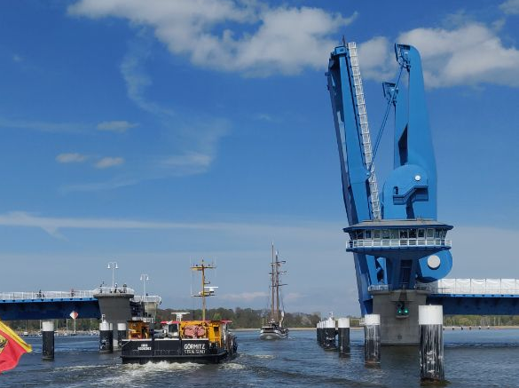 &copy; Fahrgastschifffahrt Lademann Mos