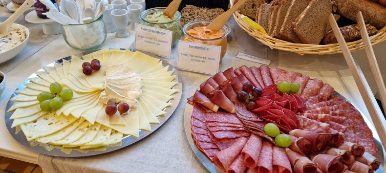 Traditionelles Osterfr&uuml;hst&uuml;ck // &copy; Ostseem&uuml;hle