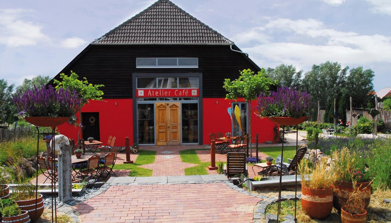 Die stilvoll umgebaute Scheune in Sembzin ist ein Ort der Mu&szlig;e f&uuml;r Freunde von Kunst und Kulinarik., &copy; M. Cremer