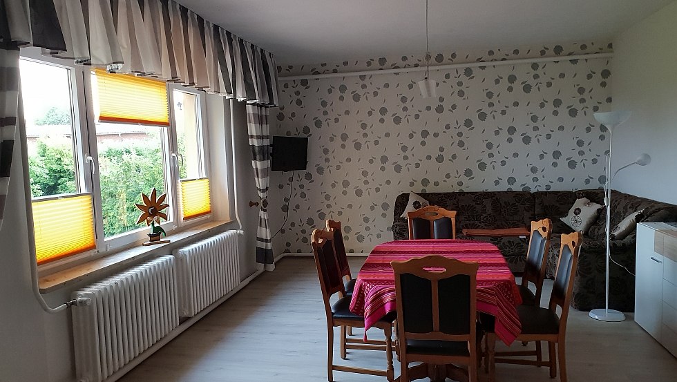 Wohnzimmer mit großzügigem Essbereich // © Doreen Fink Wohnzimmer mit großzügigem Essbereich // © Doreen Fink