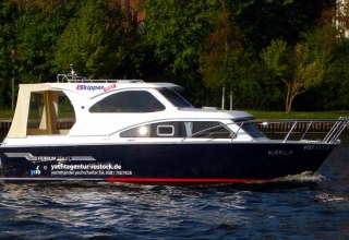 Ausflug auf der Warnow // &copy; Yachtagentur Rostock