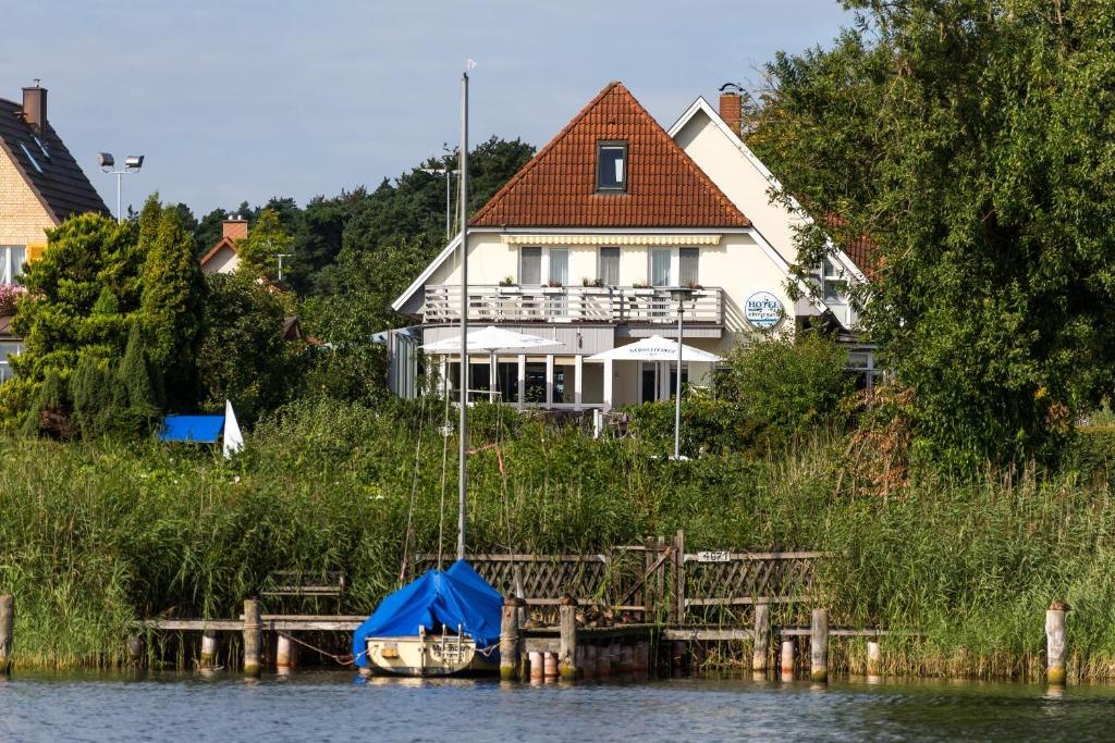 &copy; Hotel am Fleesensee