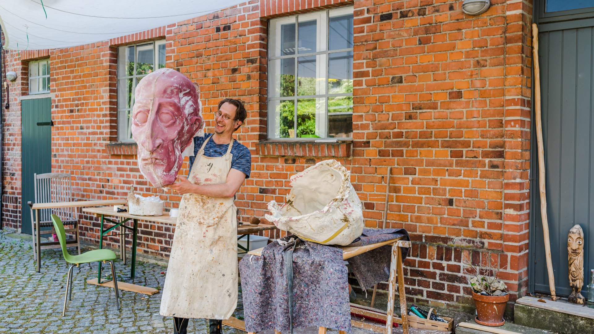 Sieht schon ziemlich grauenvoll-gut aus: Die Nosferatu-Maske von Lars Maué aus Wismar., © TMV/Tiemann Sieht schon ziemlich grauenvoll-gut aus: Die Nosferatu-Maske von Lars Maué aus Wismar., © TMV/Tiemann